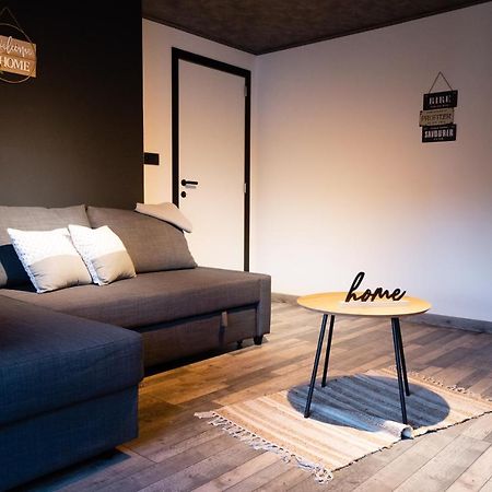 O Cocoon De Mya Villa Gedinne Kültér fotó